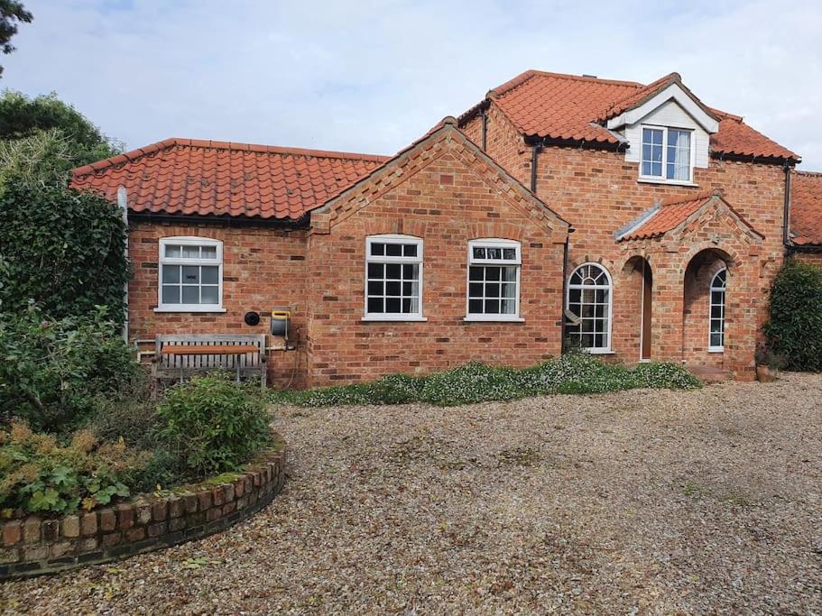 Willow Tree Farm Cottage With Bbq Hut Tattershall Thorpe Bagian luar foto